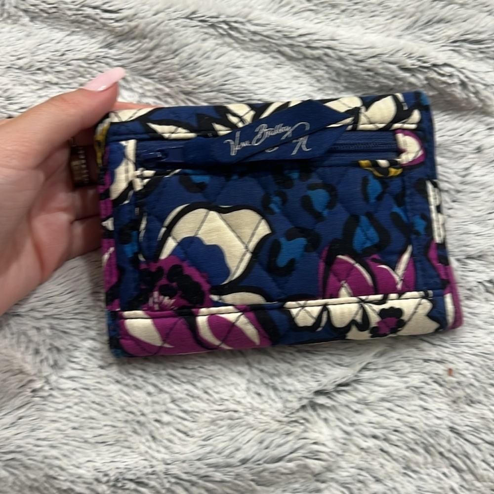 vera bradley trifold wallet - Picture 6 of 6
